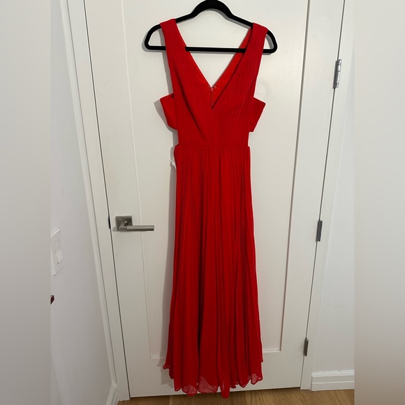 NWT Fame and Partners Side Cut Out Red Floor Length Gown Dress - Picture 1 of 4
